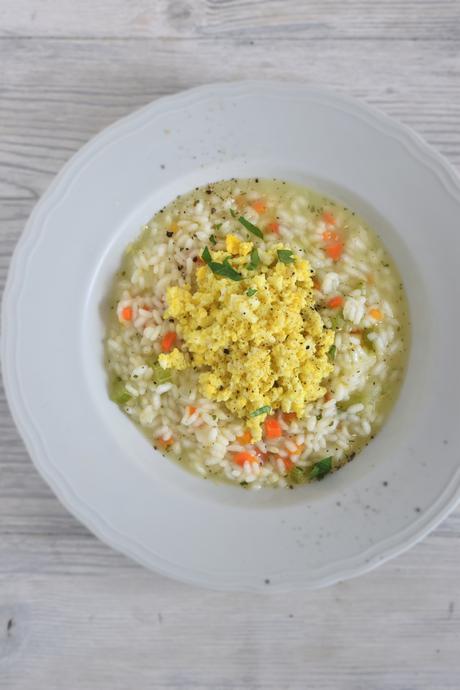 Risotto al limone e mimosa d’uovo Risotto al limone e mimosa d’uovo