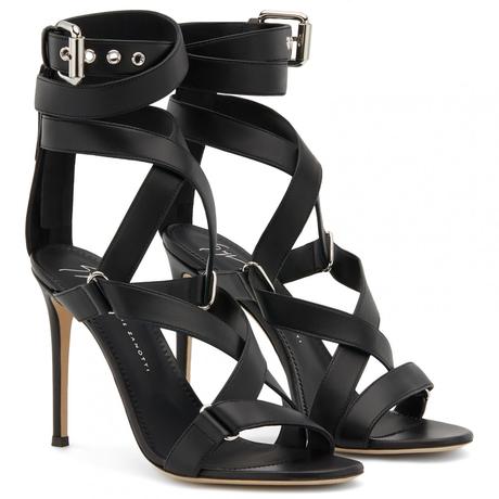 LE SCARPE E LE BORSE PIÙ COOL DELLA SETTIMANA SCOPRILE ADESSO! LE SCARPE E LE BORSE PIÙ COOL DELLA SETTIMANA SCOPRILE ADESSO!