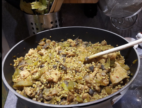 Non Sprecare: La paella invernale, con i carciofi e i funghi Non Sprecare: La paella invernale, con i carciofi e i funghi