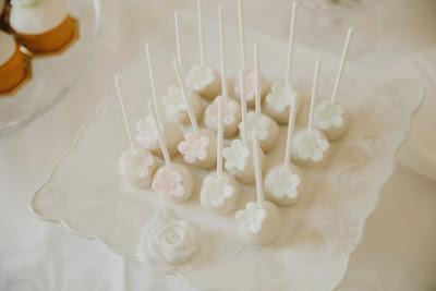 Intrecci di eucalipto e ulivo: un cake topper Intrecci eucalipto ulivo: cake topper