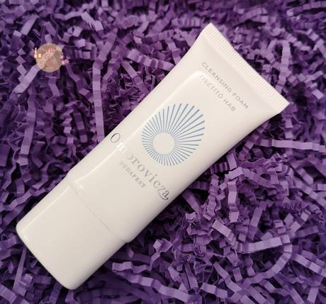 Beauty box Lookfantastic Marzo Cleansing foam omorovicza