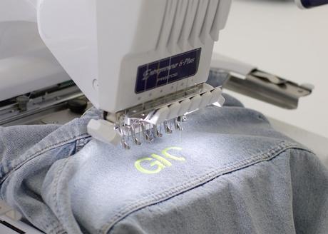 Zara lancia i jeans customizzati (sì, anche in Italia!) Zara lancia i jeans customizzati (sì, anche in Italia!)