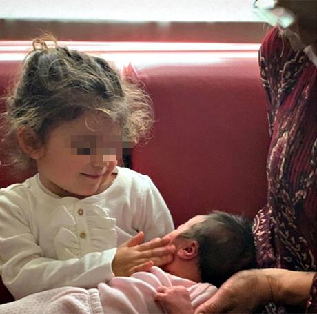 Federica Nargi mamma bis: le prime foto della piccola Beatrice Federica Nargi mamma bis: le prime foto della piccola Beatrice