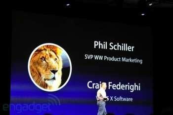 Adesso sul palco sale Phil Schiller sta’ presentand...