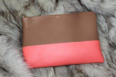 SUMMER TREND : OVERSIZE CLUTCH