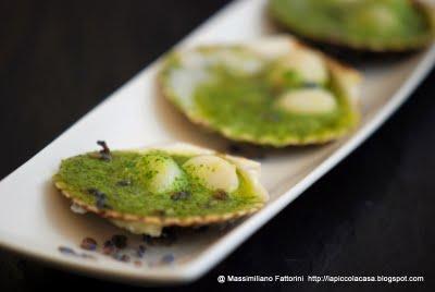 I frutti di mare: canestrelli al forno con fiori di lavanda