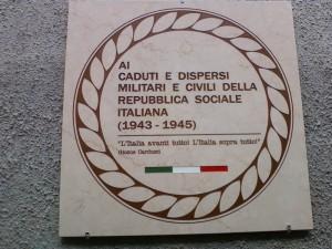 Rimossa la lapide ai caduti militari e civili della Rsi a Parma