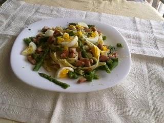 ...pasta la mugnaia con asparagi, mortadella e uova...