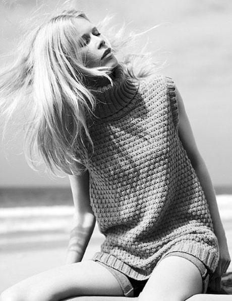 claudia-schiffer-harpers-bazaar-july-2011-black-and-white