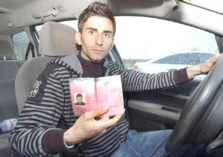 Bari, gay ottiene il rinnovo della patente di guida
