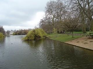 The Serpentine Pavillon. Merita farci un salto!