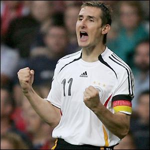 Klose il primo acquisto della Lazio.