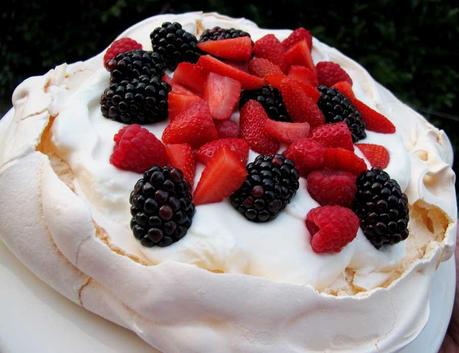 Pavlova ai frutti rossi