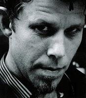 Lo Steinway ubriaco di Tom Waits (catrame bollente sulle corde vocali)