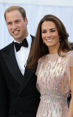 William e Kate all'Ark Gala 2011: il duca strozzato dal vestito