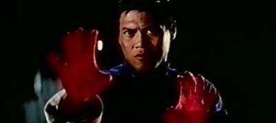 Tian Xia Di Yi Quan (aka: The Invincible Boxer) - Cinque dita di violenza