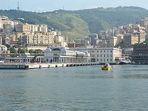 The line of the New Walls seen from the port