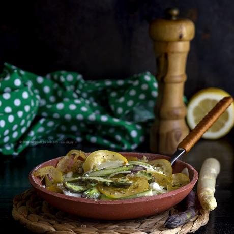 Asparagi in insalata con limoni caramellati nello sciroppo d’acero, feta e finocchio Asparagi in insalata con limoni caramellati nello sciroppo d’acero, feta e finocchio