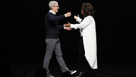 Una Oprah Winfrey da Oscar commuove anche Tim Cook Una Oprah Winfrey da Oscar commuove anche Tim Cook