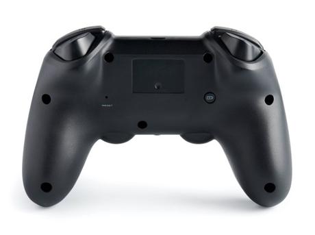 L’Asymmetric wireless controller di Nacon è disponibile per PS4 L’Asymmetric wireless controller di Nacon è disponibile per PS4
