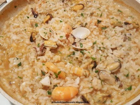 Riso ai frutti di mare https://lericettediclaudiaeandre.blogspot.com/
