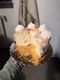 Angel cake decorata Angel cake decorata