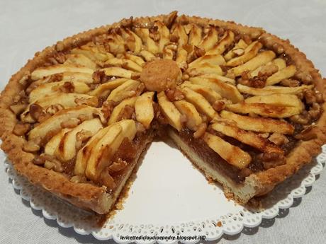 Crostata con mele e noci https://lericettediclaudiaeandre.blogspot.com/