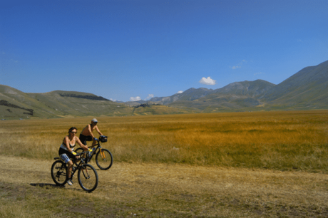 Castelluccio di Norcia: itinerari e sentieri Castelluccio di Norcia: itinerari e sentieri