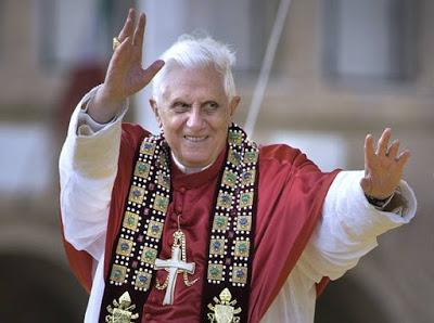 Papa Ratzinger: la Chiesa e lo scandalo degli abusi sessuali colpa del '68 Papa Ratzinger: la Chiesa e lo scandalo degli abusi sessuali colpa del '68