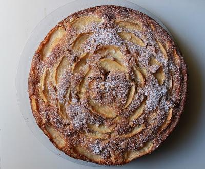 Dolci: Torta mele, cannella e noci Dolci: Torta mele, cannella e noci