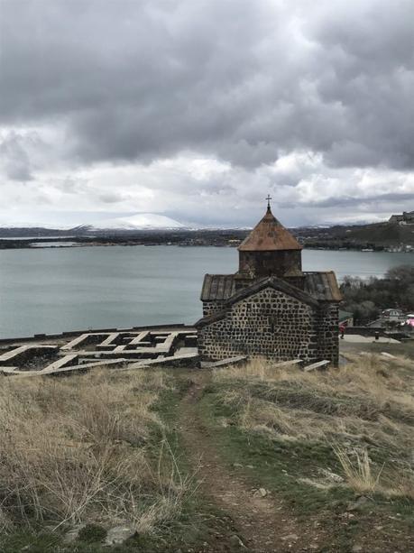 Dall’Armenia a Nagorno Karabakh: viaggio nel giardino nero del Caucaso Dall’Armenia a Nagorno Karabakh: viaggio nel giardino nero del Caucaso