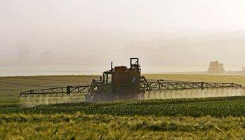 Monsanto ha schedato illegalmente politici e giornalisti pesticidi