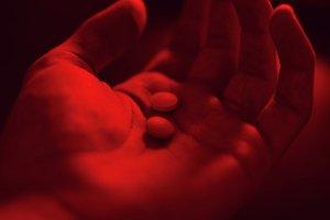 Usa: “Una cospirazione storica per gonfiare i prezzi dei farmaci” farmaci
