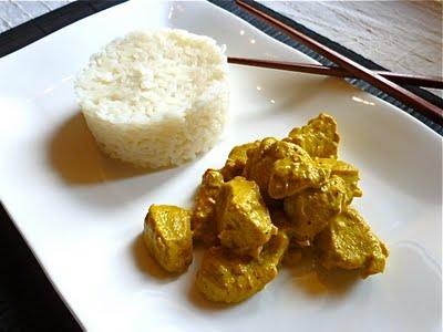 Pollo al curry con riso thai