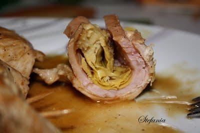 Involtini di petti di tacchino con prosciutto cotto e carciofini sottolio