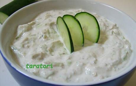 taratori (zuppa di cetrioli e yogurt)