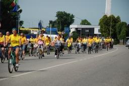 PEDALANDO CON PAOLA E ALESSIA