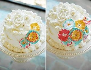 La torta con i fiori di carta