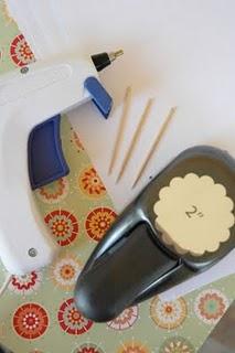 La torta con i fiori di carta