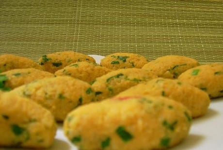 mercimek koftesi  (polpette di lenticchie rosse)