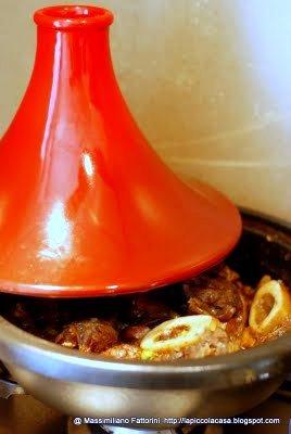 E se cuocessi l'osso buco con il tagine? eccolo con finocchietto, ginepro e piselli freschi