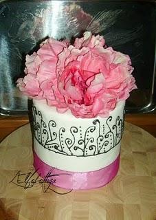 Torta con peonie ^^ /ovvero torta di prova per matrimoni