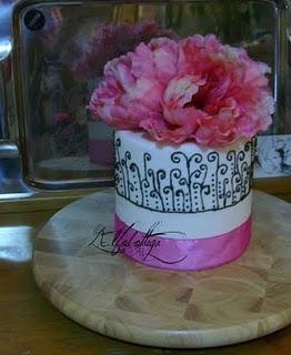 Torta con peonie ^^ /ovvero torta di prova per matrimoni