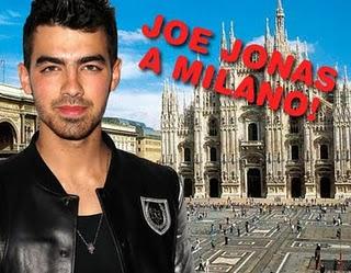 Joe Jonas in D