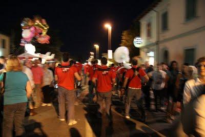 la Large Street Band che ha suonato a Pinocchio in strada