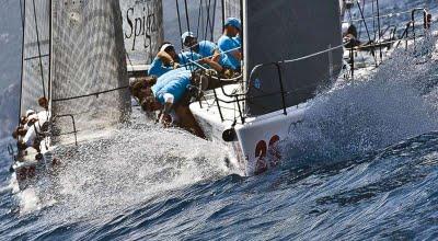 UN VENTO PERFETTO ACCOGLIE I MELGES 32