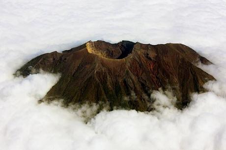 agung 100 Exquisite Airplane Window Shots