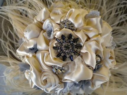 Vintage  brooch bouquet