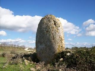 ARCHEOLOGIA SARDA: VISITA ALLA TOMBA DEI GIGANTI IMBERTIGHE - BORORE