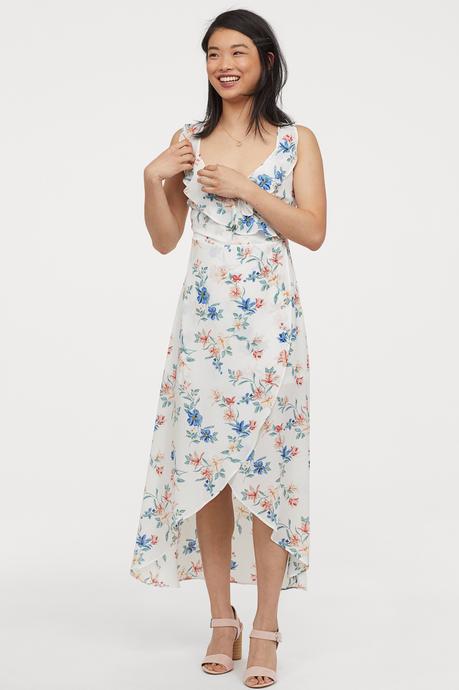 SONO 25 GLI ABITI SELEZIONATI PER SFOGGIARE UN LOOK UNICO! SONO 25 GLI ABITI SELEZIONATI PER SFOGGIARE UN LOOK UNICO!